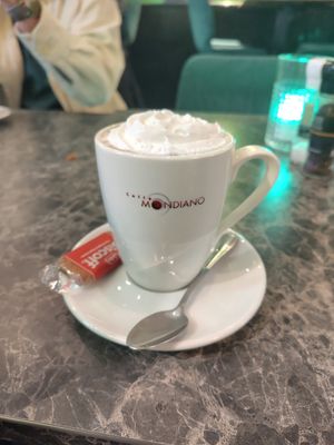  at Vegan Temple Bar in Amsterdam