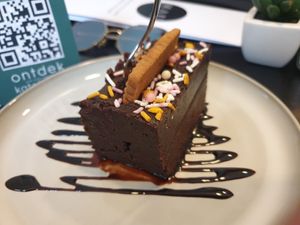 Chocolate fudge cake 🍰 at MAU Kattencafé in Genk