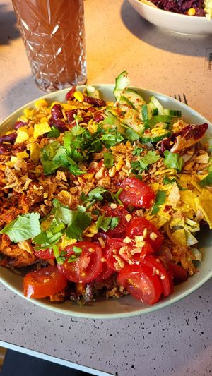 Pulled taco bowl at Kaspar Schmauser in Nuremberg