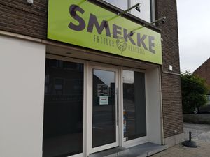 Outside at Frituur Smekke in Leuven