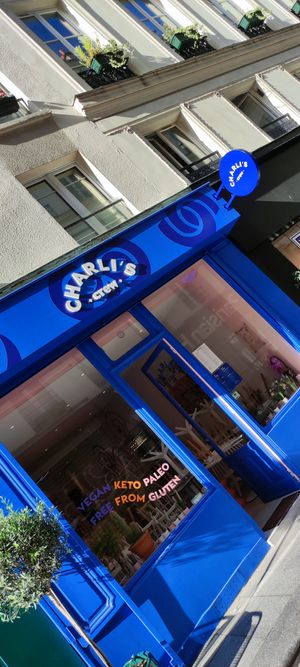 New façade with HappyCow sticker ! at Charli's Crew in Paris