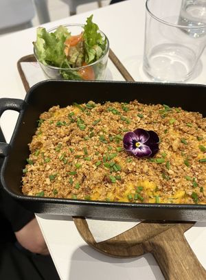 Vegan Mac no Cheese 🧀   at Charli's Crew in Paris