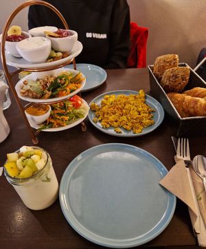 Veganes Frühstück für zwei at Kaffeehaus in Luebeck