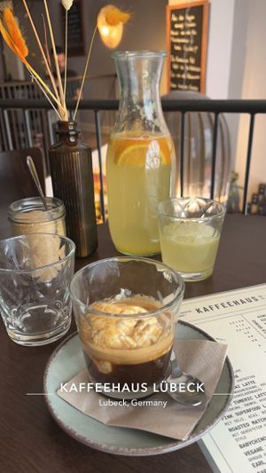 Veganer Affogato 🍦 + Wasser mit Orangen 🍊   at Kaffeehaus in Luebeck