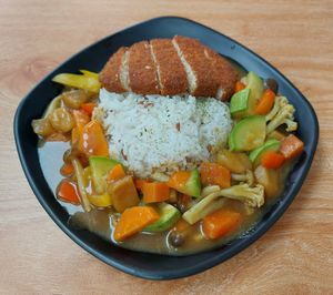Curry Gillette Pork Chop with Rice 咖喱吉列豬排飯 (Pork chop is vegetarian.) at Yue Tak Vegetarian 裕德素食 in Kowloon