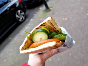 Juicy Vegan flatbread at Juicy in Glasgow
