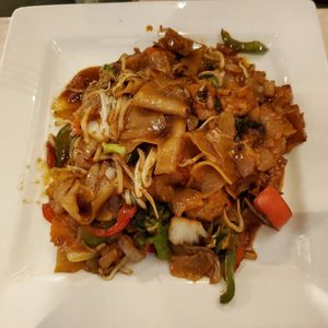 Vegan Drunken Noodles at My Thai & Vegan in Irving