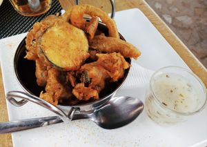 Verduras en tempura con salsa de hierbabuena at Al Lago  in Zahara De La Sierra