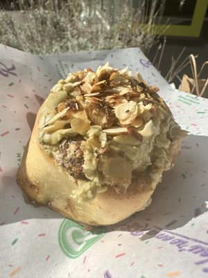 Pistachio bun  at Have a Roll in Antwerpen