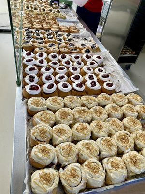 Cinnamonrolls😍  at Have a Roll in Antwerpen