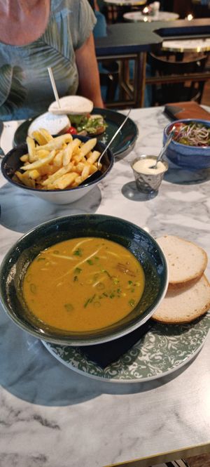 Thaise kerriesoep met glutenvrij brood at Taveerne Het Wetshuys in Almelo