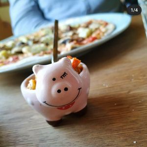 Veel grappige details hier at Sassy's in Oostende