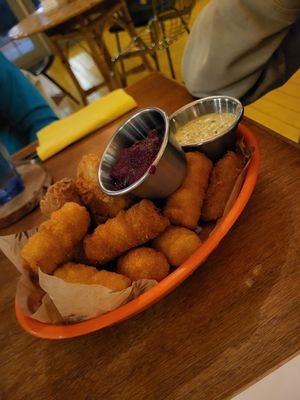 Kimchi croquettes and knibbeling at Cometa in Amsterdam