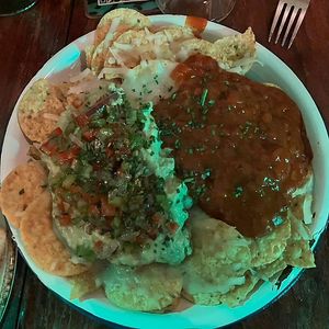 Nachos con queso vegetal  at Bar Botánico - La Suegra del Jardinero in Barcelona