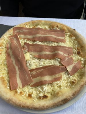 Pizza Centurione at La Soffitta Renovatio in Rome