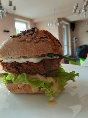 Happy Burger at MAURER For Life in Brasov