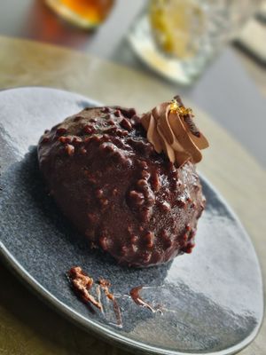 Chocolademousse bol at Beyond Lunchcafé & Patisserie in Nuenen