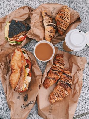 Chocolate croissants, sandwiches, coffee and hot chocolate at Hempies - Odonien Biergarten in Cologne