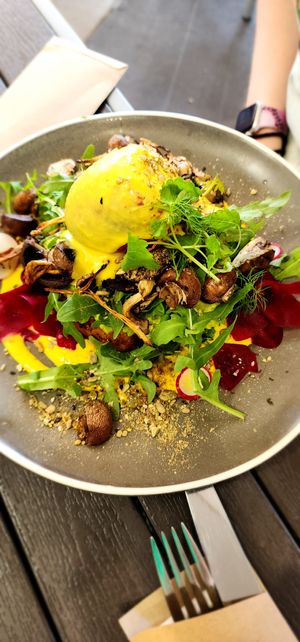 ROSTI BENNY at Nurcha Kawana in Birtinya