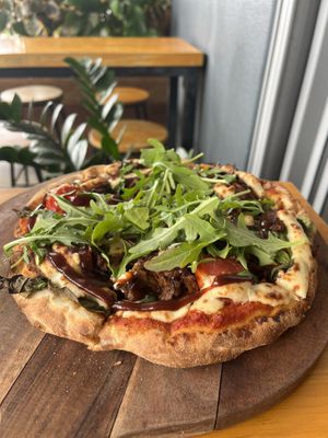 BBQ pizza  at Nurcha Kawana in Birtinya