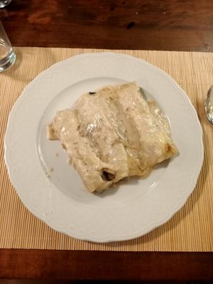 Canelones de setas at Can Baumes in Tavertet