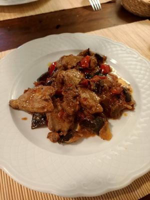 Heura con samfaina at Can Baumes in Tavertet