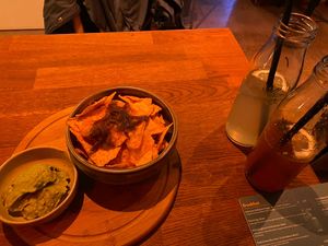 Nachos with guacamole  at Palmtreeclub in Munich