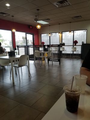 Restaurant at Side Chicks in San Antonio