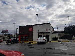 Restaurant at Side Chicks in San Antonio