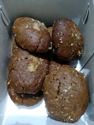 Vegan "melomakarona" aka small cakes with agave syrup instead of honey. Usually made during Christmas period in Greece. at Rubik's in Thessaloniki