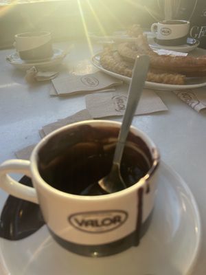 Chocolate vegano con bebida de soja   at Chocolatería Valor in Santa Pola