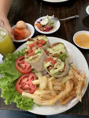 Wrap tradicional vegano  at La Revolución de la Cuchara in Bogota