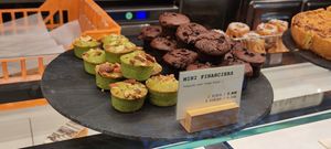 Financiers at Land & Monkeys - Amsterdam in Paris