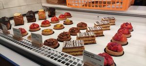 Pastry at Land & Monkeys - Amsterdam in Paris