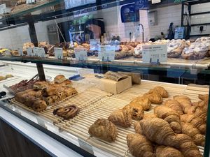 Tout est Vegan 😻 at Land & Monkeys - Amsterdam in Paris