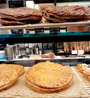 Galette des rois à la crème d'amandes  #Veganuary at Land & Monkeys - Amsterdam in Paris