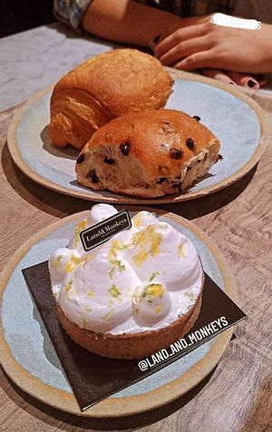  at Land & Monkeys - Amsterdam in Paris