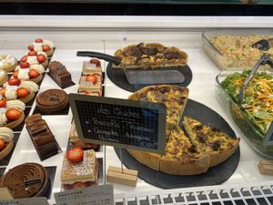   at Land & Monkeys - Amsterdam in Paris