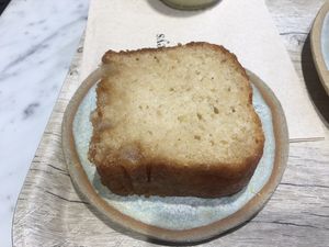 Cake citron   at Land & Monkeys - Amsterdam in Paris