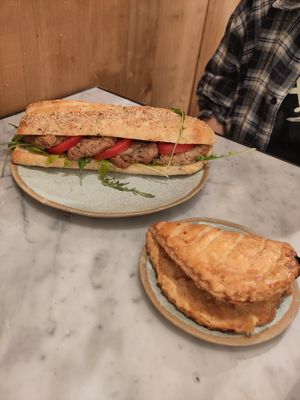  at Land & Monkeys - Amsterdam in Paris