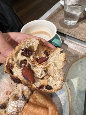 Kouglof  at Land & Monkeys - Amsterdam in Paris