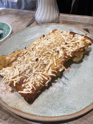   at Land & Monkeys - Amsterdam in Paris