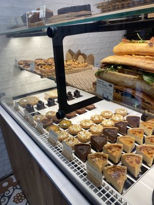   at Land & Monkeys - Amsterdam in Paris