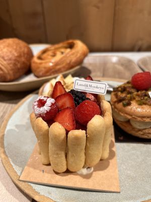 Charlotte   at Land & Monkeys - Amsterdam in Paris