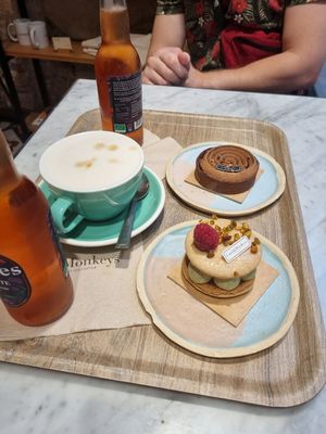  at Land & Monkeys - Amsterdam in Paris