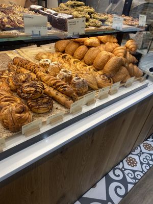 Selection   at Land & Monkeys - Amsterdam in Paris