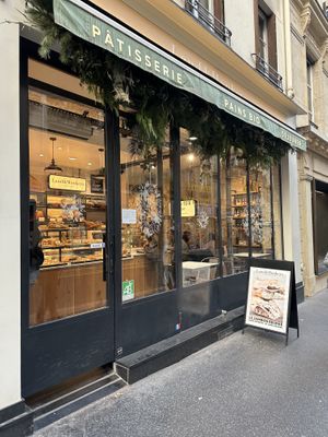   at Land & Monkeys - Amsterdam in Paris