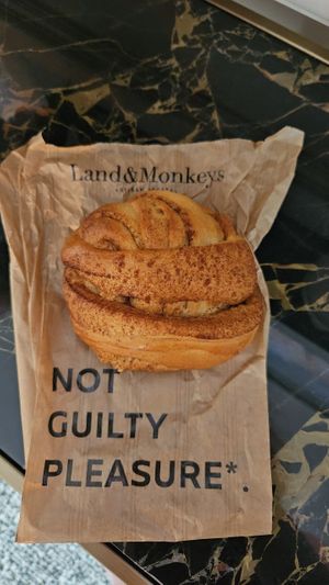  at Land & Monkeys - Amsterdam in Paris