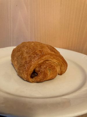 Vegan pain au chocolat at Land & Monkeys - Amsterdam in Paris
