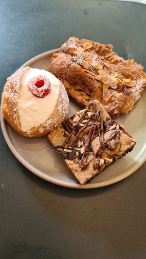  at Land & Monkeys - Amsterdam in Paris